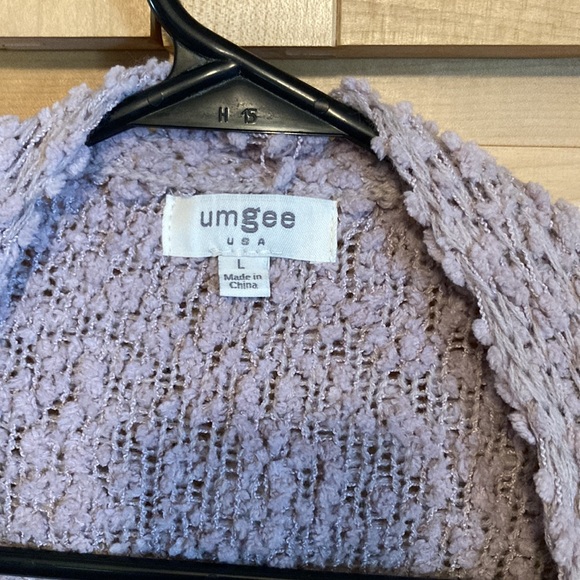 Umgee sweater. Size Large - Picture 3 of 5